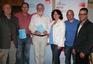 SPD-Vertreter mit dem Buchautor Rupert Appeltshauser (3. v. l.)