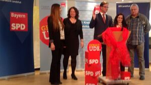 Tuba Altuntas, Ruth Müller, MdB Florian Pronold, Anja König, Helmut Dendl